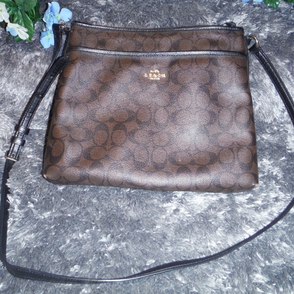 Coach Handbags - CROSSBODY COACH